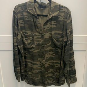 Sanctuary camo shirt